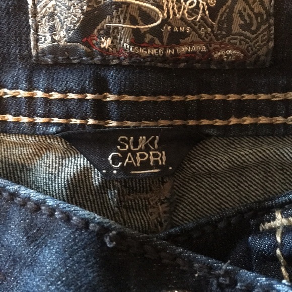 Silver Jeans Suki Capri - Picture 3 of 5